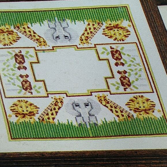 Graph Menagerie Gail Re's Best Borders Cross Stitch Pattern Fruit, Animals, Iris - Picture 7 of 8
